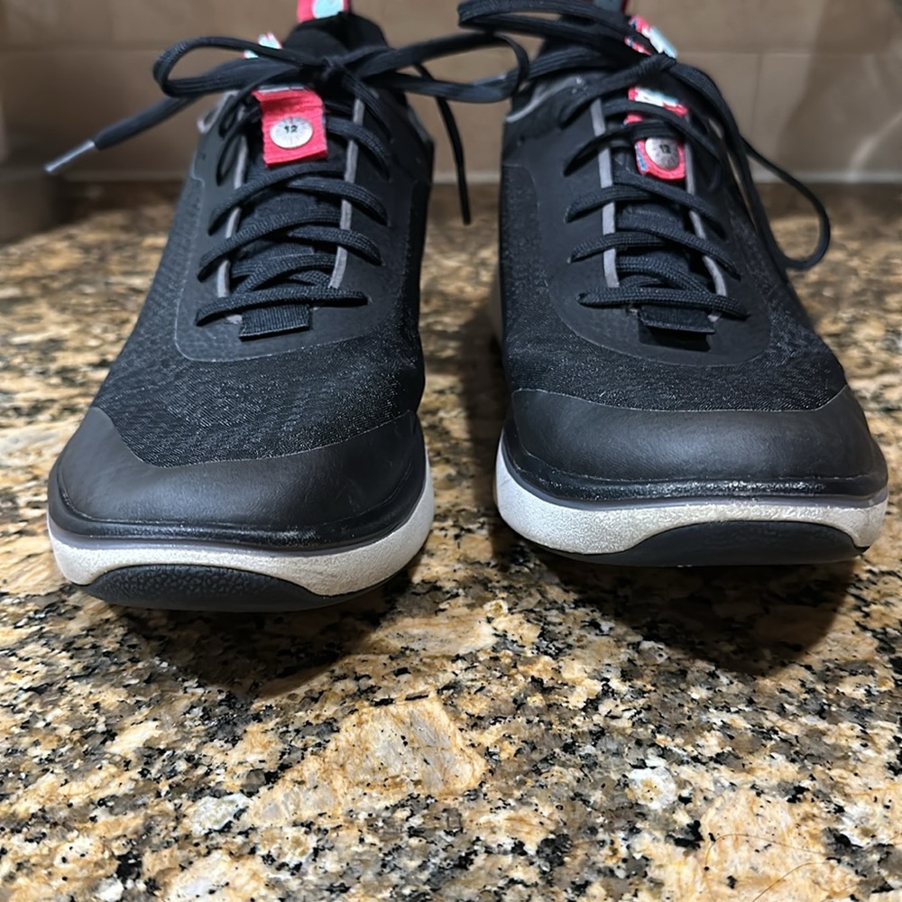 Bala Twelves in Nocturnal Black Women Size 9